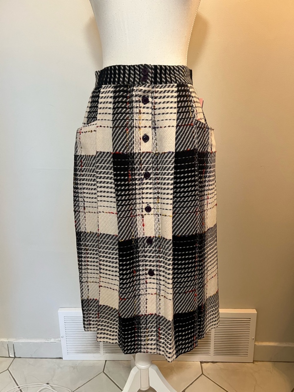 Lanna Lee Classic Black and Cream Plaid Button-Front Midi Skirt size 11/12